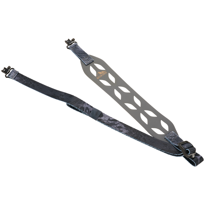 Load image into Gallery viewer, The Butler Creek Featherlight Minimalist Sling features a Hyperlite strap, ventilated pad, and quick-release clips on both ends.
