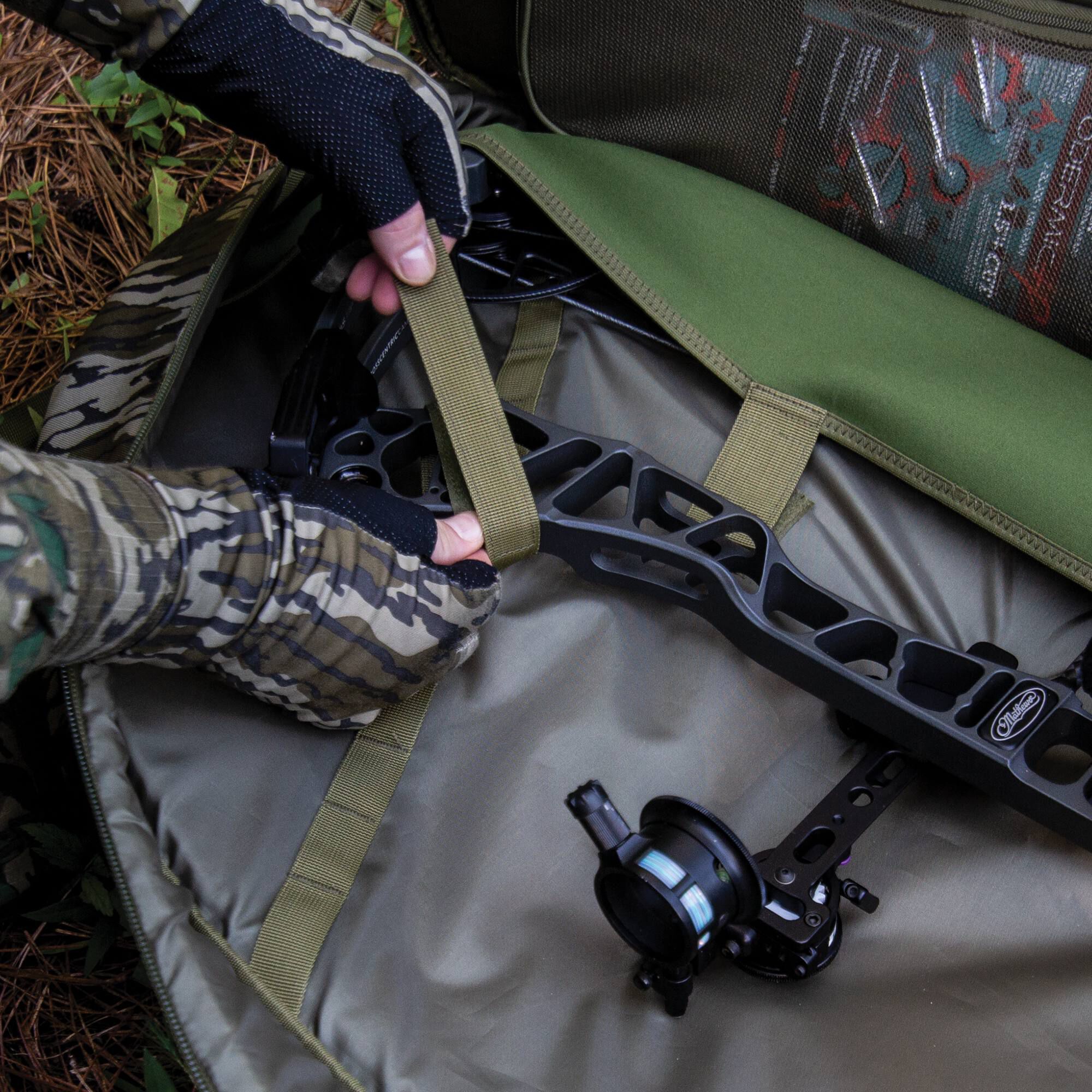 Buy Mossy Oak Bottomland Soft Bow Case Primos Hunting